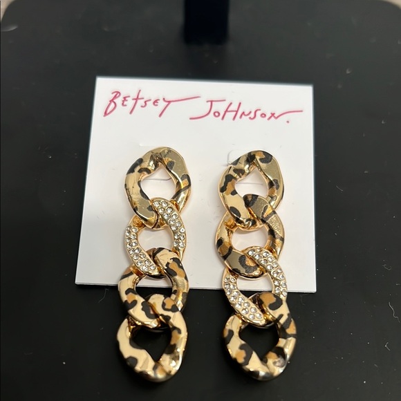 Betsey Johnson Jewelry - Betsey Johnson Leopard Print and Gold Tone Earrings 🐆